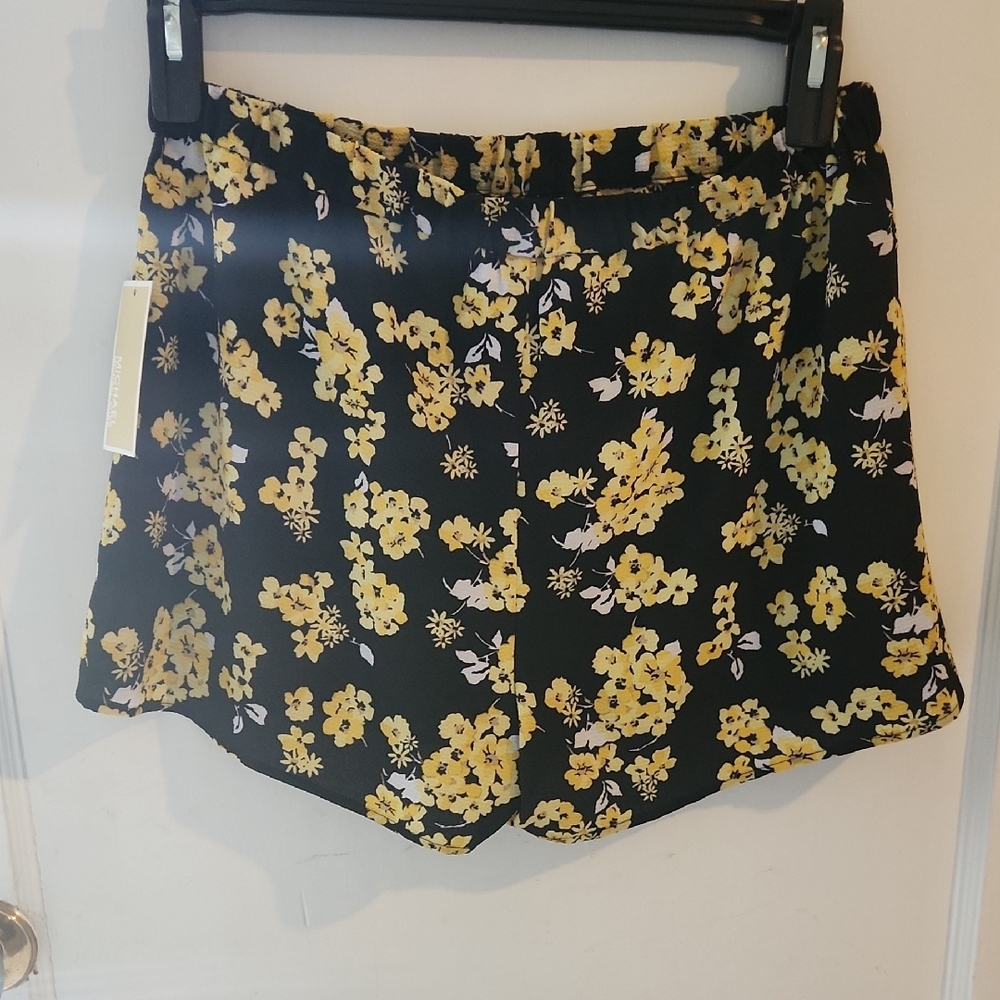 NWT Michael Kors Floral Black and Yellow Shorts